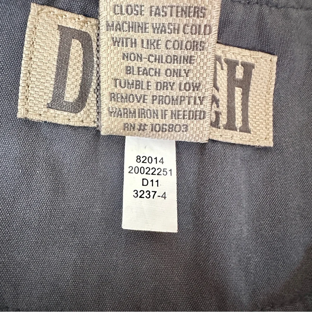 Duluth Trading Gray Cargo Vest M Fishing Hiking Tactical Double Zip Mesh Vents - Picture 4 of 7